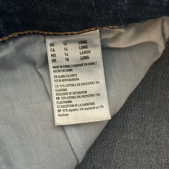 Women’s American Eagle Jeans - Picture 3 of 3